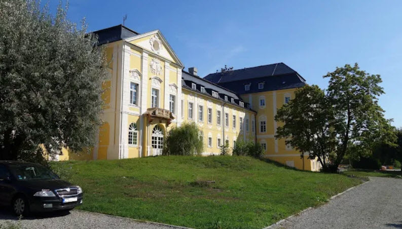 Zámek Dlažkovice, Czech Republic (Czechia)